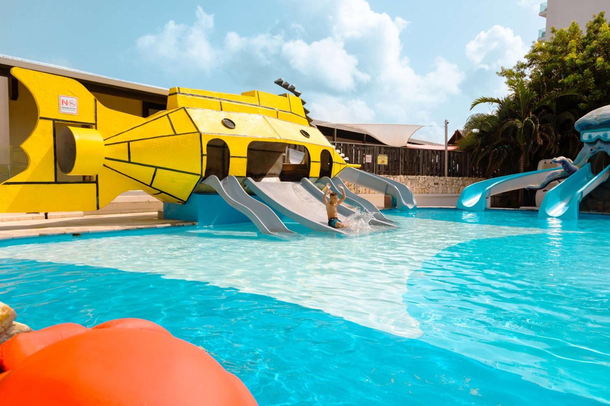 Sonesta Maho Beach All Inclusive Resort Casino & Spa Eksteriør bilde