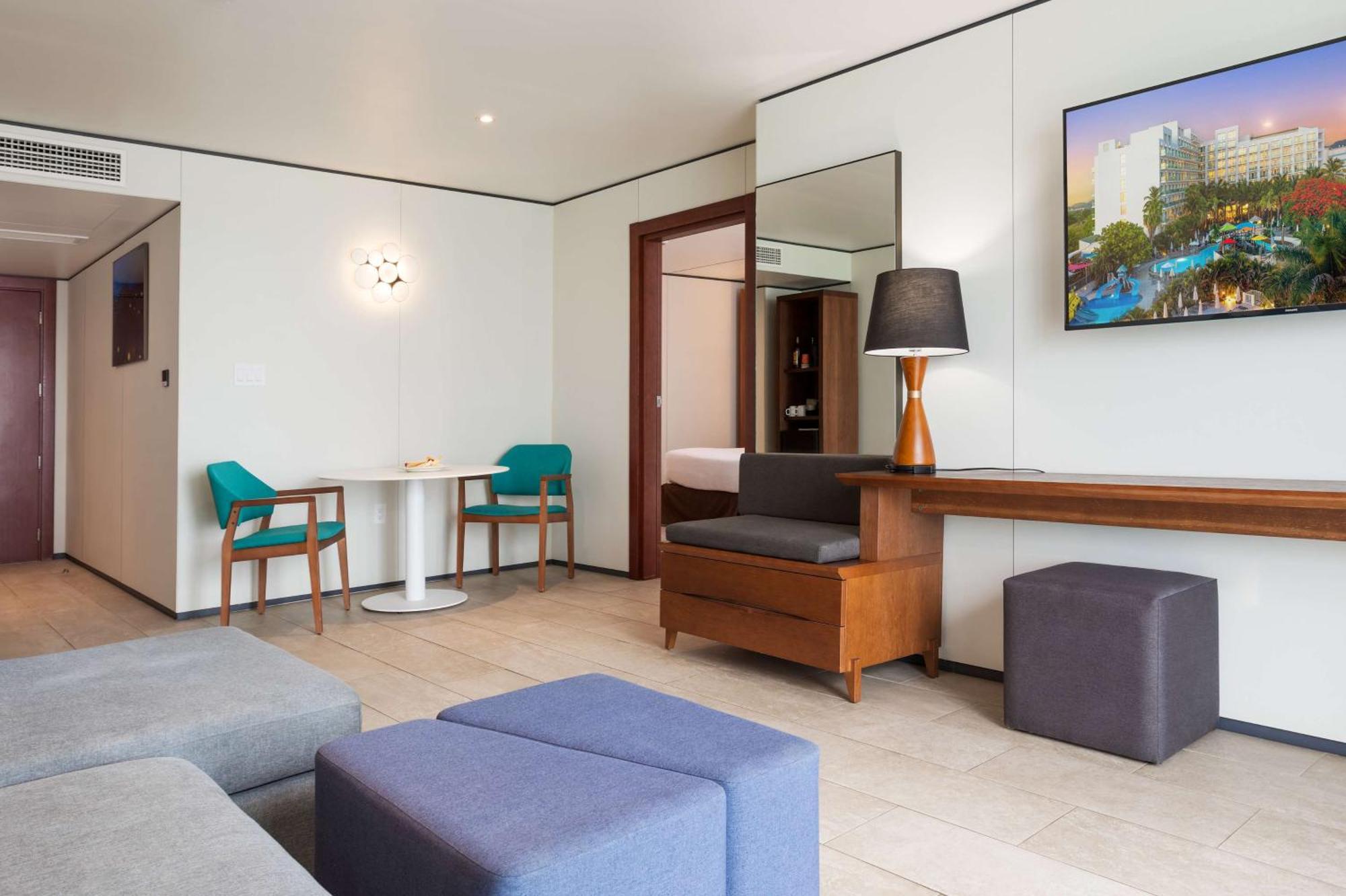 Sonesta Maho Beach All Inclusive Resort Casino & Spa Eksteriør bilde